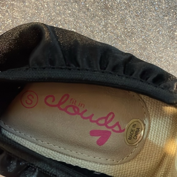 Fit in Clouds black Foldable Flats satin flat size S travel plane dance - Picture 3 of 6